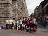 A los pies del acueducto de Segovia