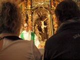 Celebración de la eucaristía en la Cueva de Santo Domingo.